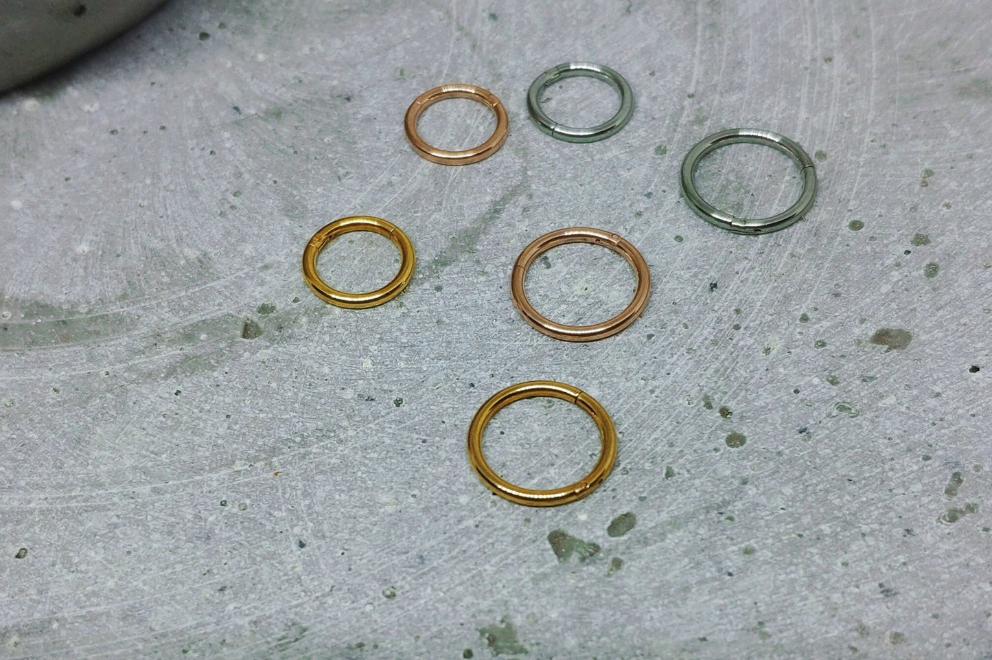 20G Tiny Huggie Hoop Clicker Ring,Nose Cartilage Daith Helix Tragus Septum ,Seamless Hinged Segment Ring,6mm 7mm 8mm 10mm 12mm 316L Steel