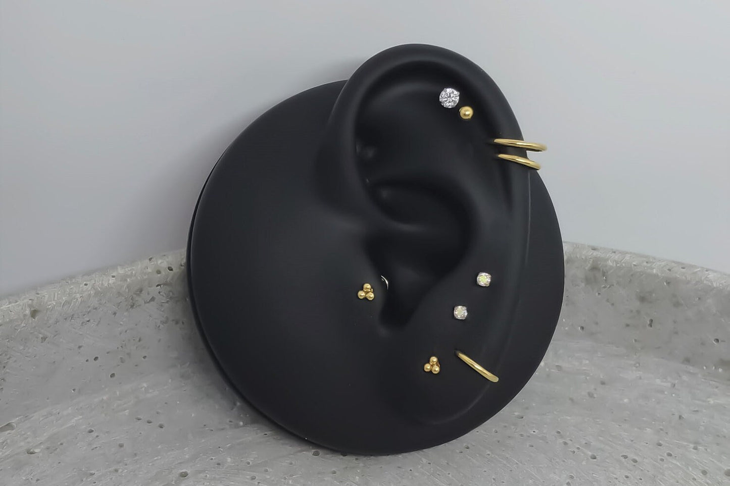 16G Tiny Piercing Tragus Cartilage Helix Piercing, Internally Threaded Labret, Tiniest Three Ball Trinity Stud, Tribead, 4mm, 8mm, 10mm Bar