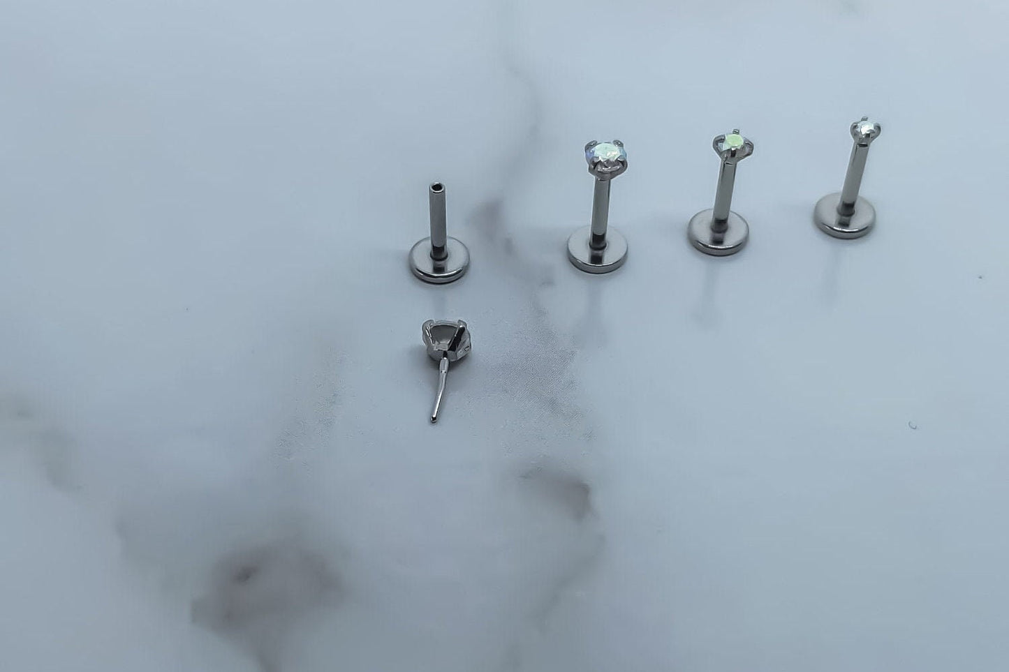 16G 18G 20G Tiny Silver Push Pin AB CZ Piercing, Earring Threadless  Monroe StudTragus Helix Cartilage Piercing1.5mm 2mm 2.5mm 3mm Stone