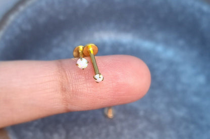 16G Gold White Opal Stone Piercing2mm 2.5mm Cultured Opal Labret Studtragus Helix conch Cartilage Nose Piercing Internal thread Flat Back