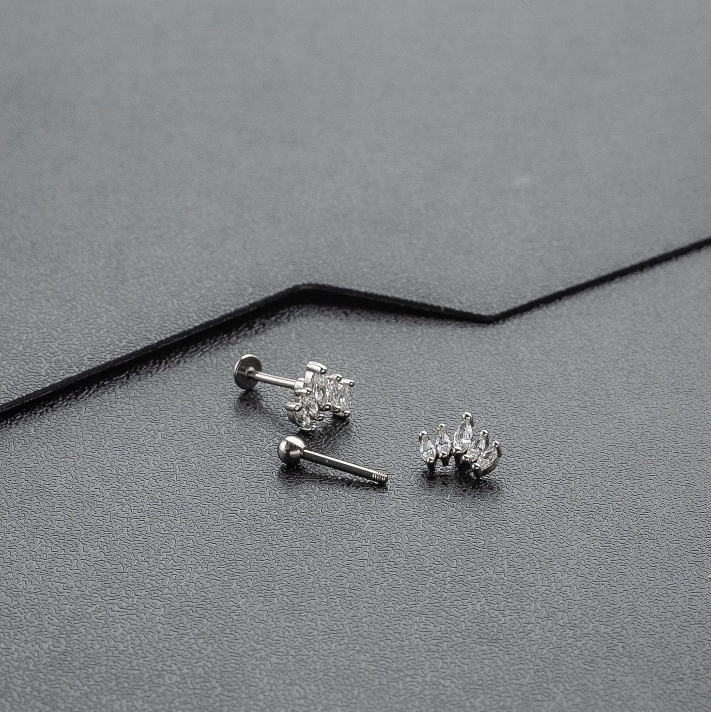 16G 18G Crown CZ Piercing, Helix, Conch, Tragus, Cartilage Earring, External Thread Ball End, 316 Surgical Steel, Tiara Stud